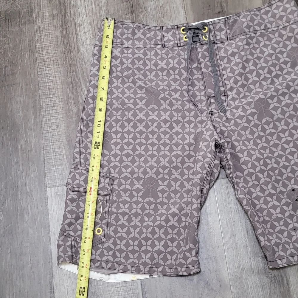 H&M Gray Patterned Swim Trunks with Geometric And Skull Print